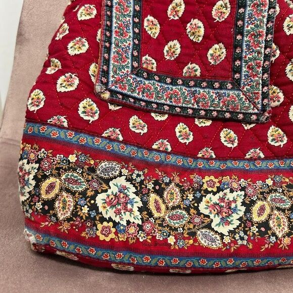 VTG Vera Bradley Drawstring Quilted Backpack Red Paisley Goji Berry Purse Small - Picture 13 of 13